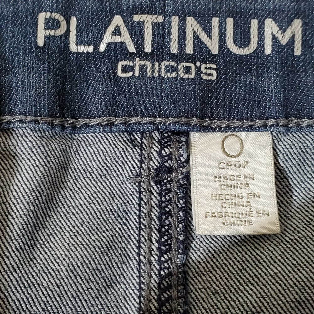 CHICO'S Platinum Washed Denim Faded Distressed Crop Jeans, Size 0 - Picture 5 of 9